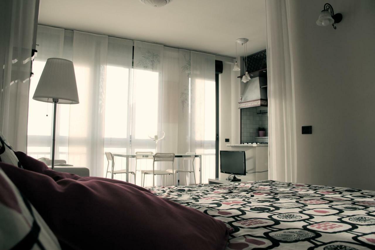 Studio Downtown Fantastic Area Lägenhet Milano Exteriör bild